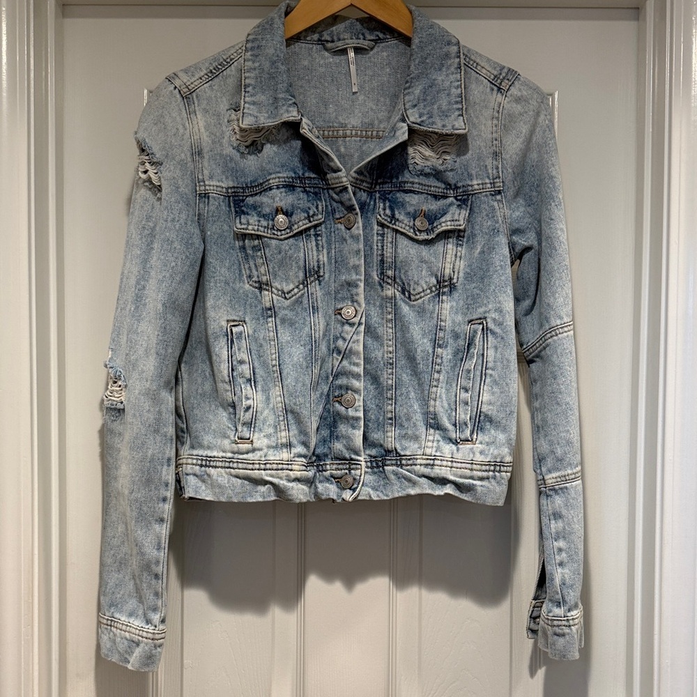 NWOT Free People Denim Jacket 🦋